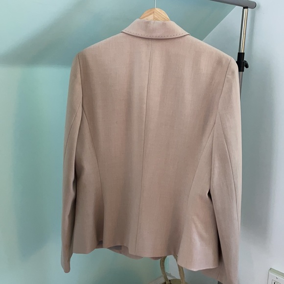 Tahari Blazer - Picture 3 of 4